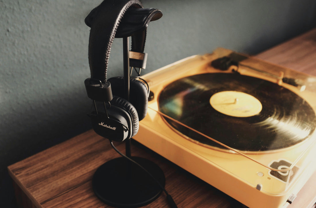 How to Buy and Sell Vinyl Records Online: A Complete Guide for Collectors